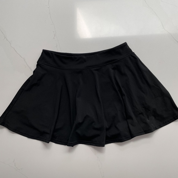 Tennis Skirt / Skort - Picture 1 of 3